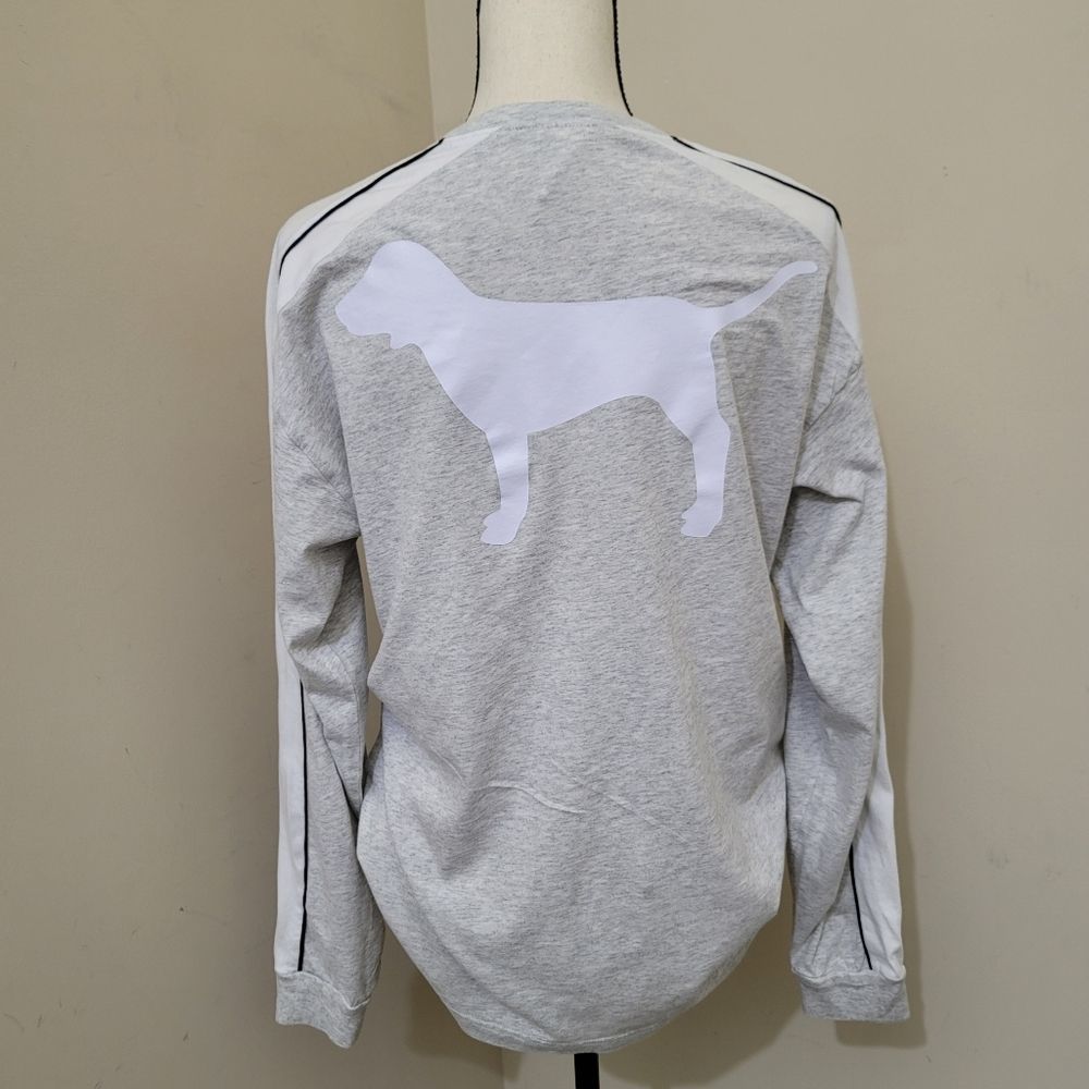 PINK Victoria's Secret Light Gray Long Sleeve Tee with White Dog Logo